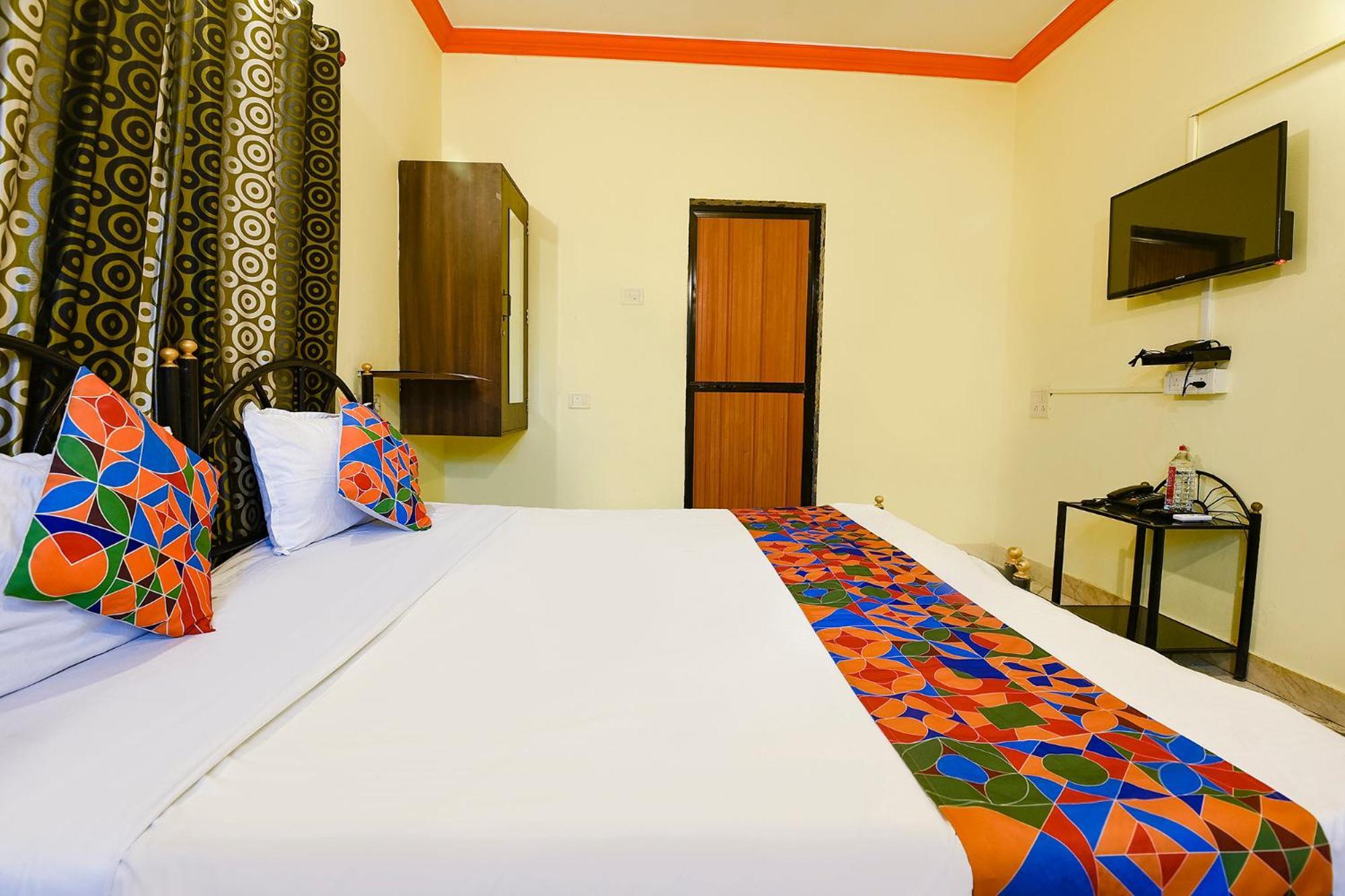 Fabhotel Joaquim Beachside Resort - Nr Tito'S Lane, Baga Beach Eksteriør billede