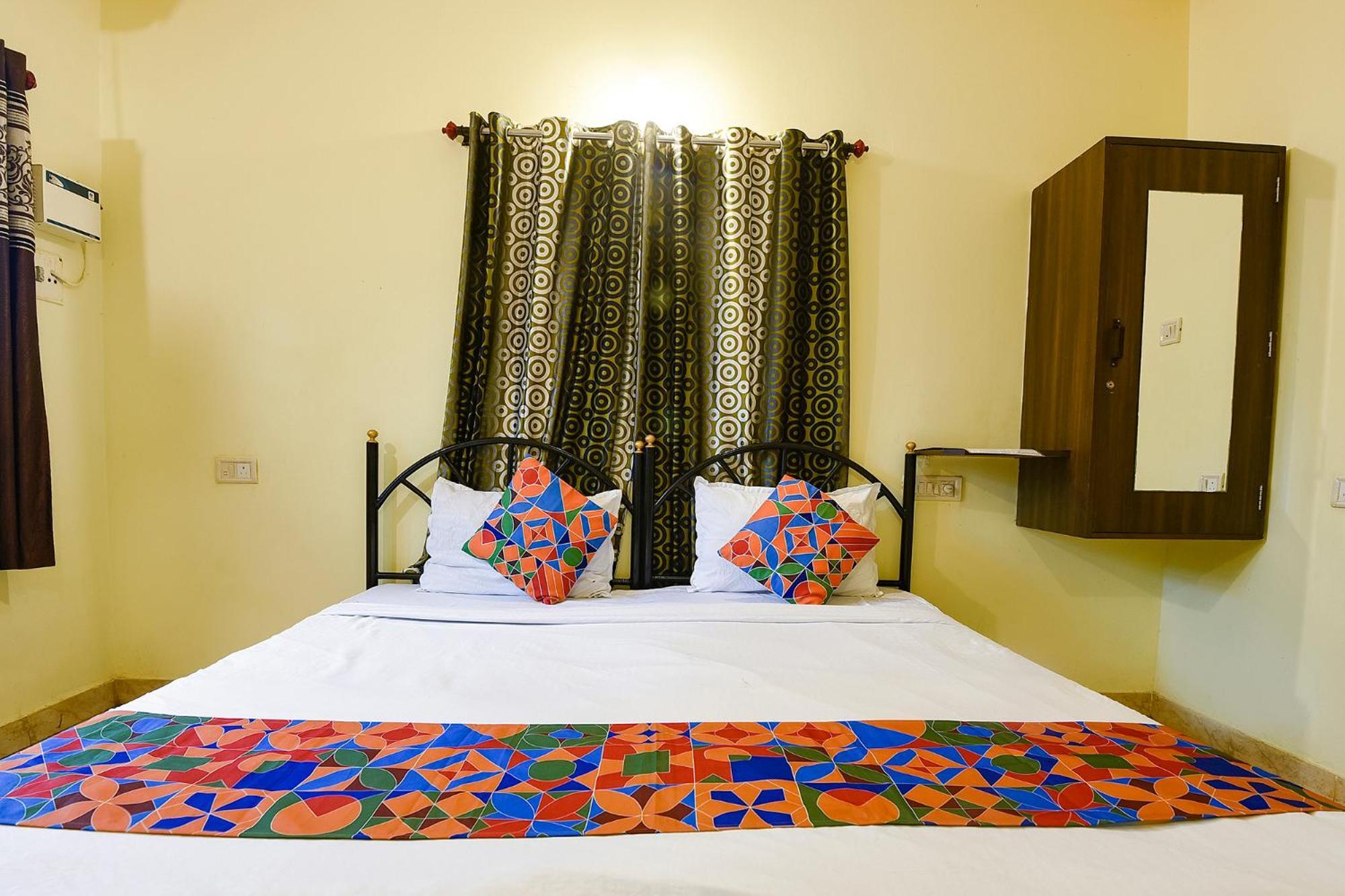 Fabhotel Joaquim Beachside Resort - Nr Tito'S Lane, Baga Beach Eksteriør billede
