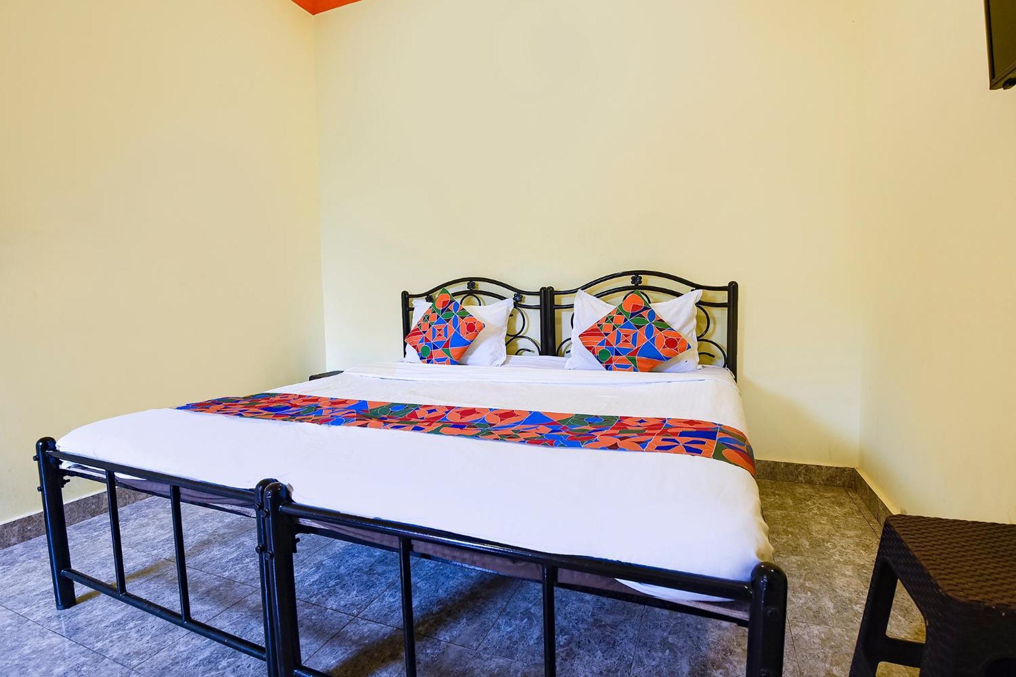 Fabhotel Joaquim Beachside Resort - Nr Tito'S Lane, Baga Beach Eksteriør billede